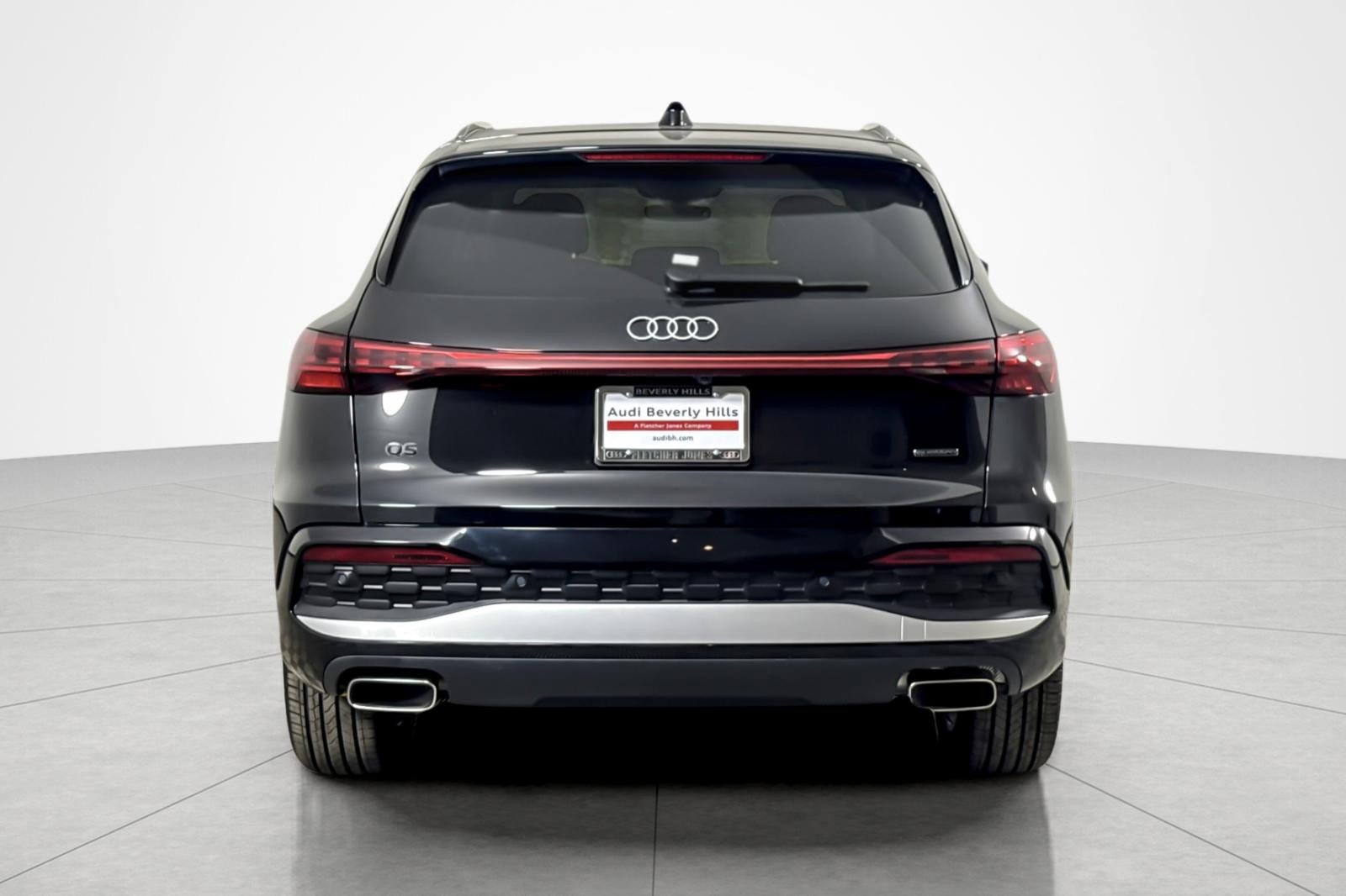 Used 2025 Audi Q5 Premium w/ 19" Wheel Package image 4