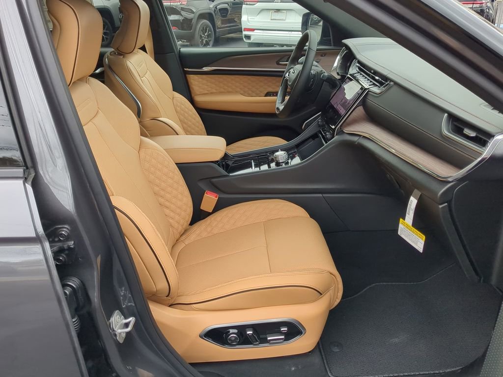 New 2025 Jeep Grand Cherokee L Summit image 22