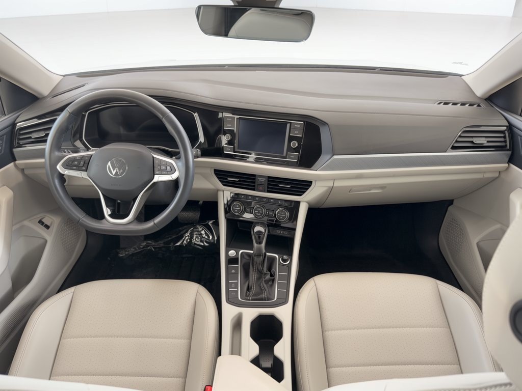 Used 2024 Volkswagen Jetta SE w/ Panoramic Sunroof Package FWD image 17