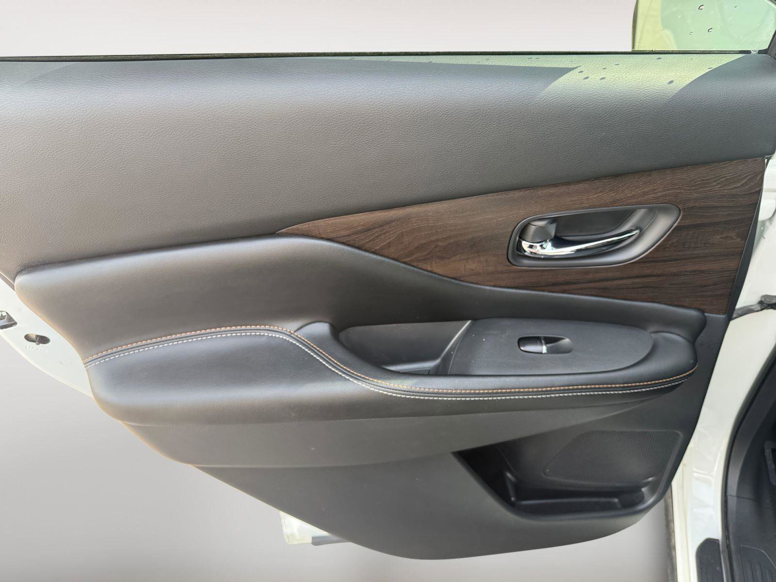 Used 2024 Nissan Murano Platinum AWD/4WD image 20