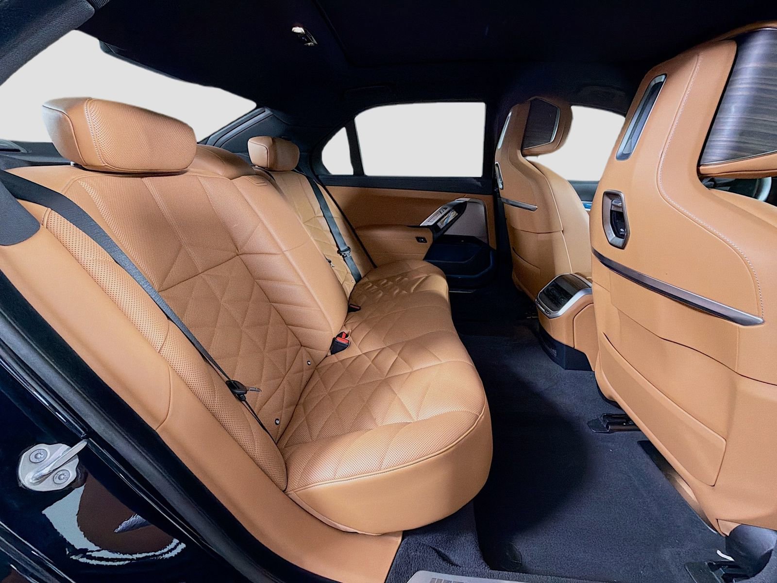 Used 2024 BMW 740i RWD image 29
