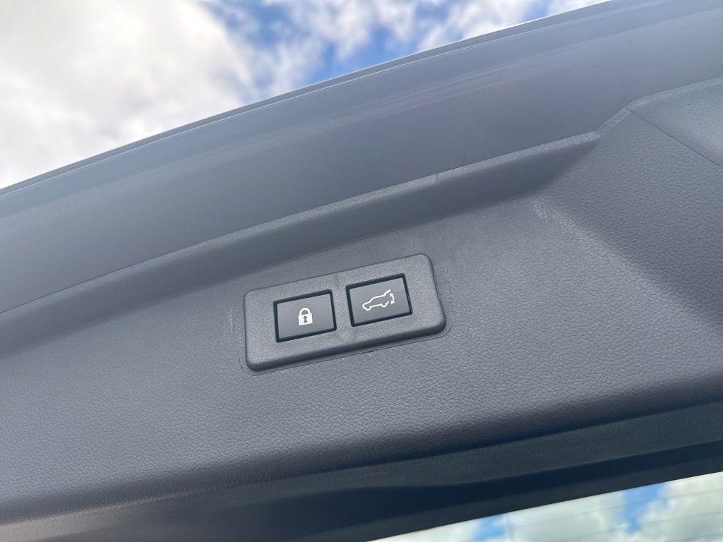 New 2025 Subaru Outback Touring XT image 35