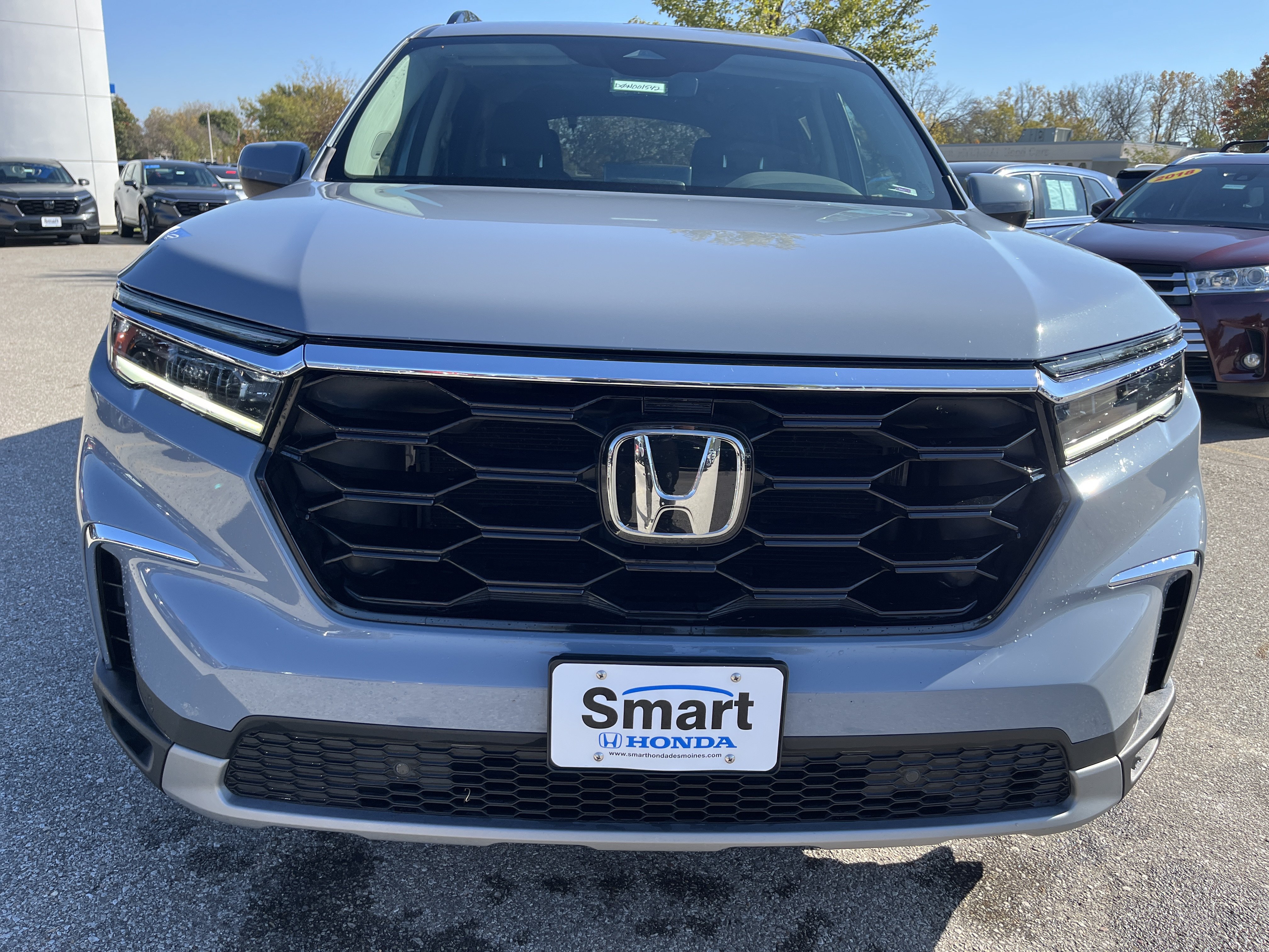 Used 2025 Honda Pilot Touring image 9