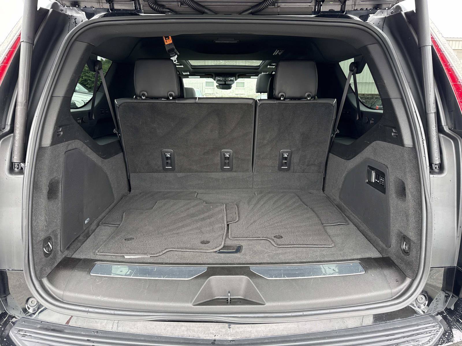 Used 2022 Cadillac Escalade ESV Sport w/ Touring Package AWD/4WD image 22