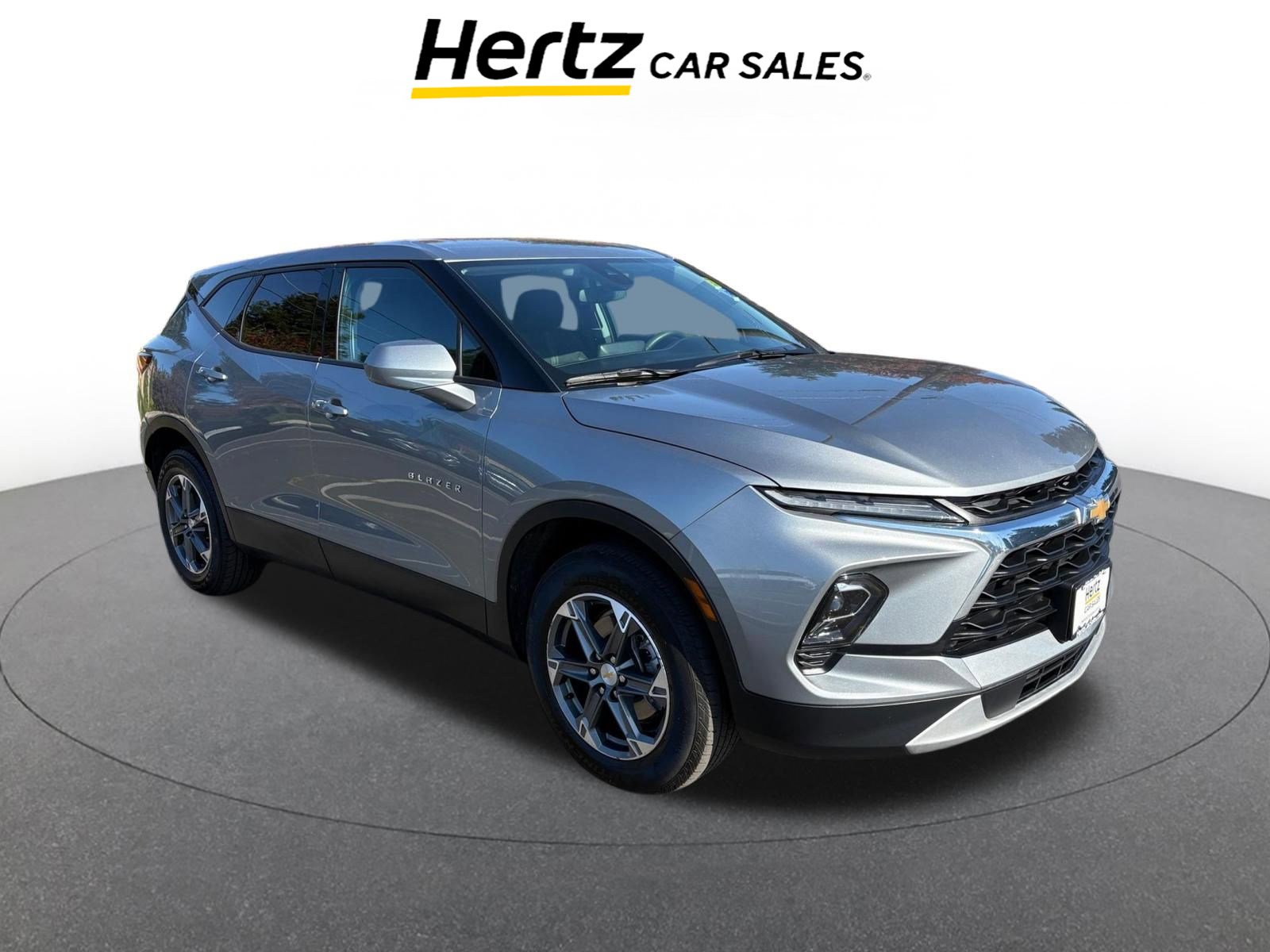 Used 2025 Chevrolet Blazer LT image 1