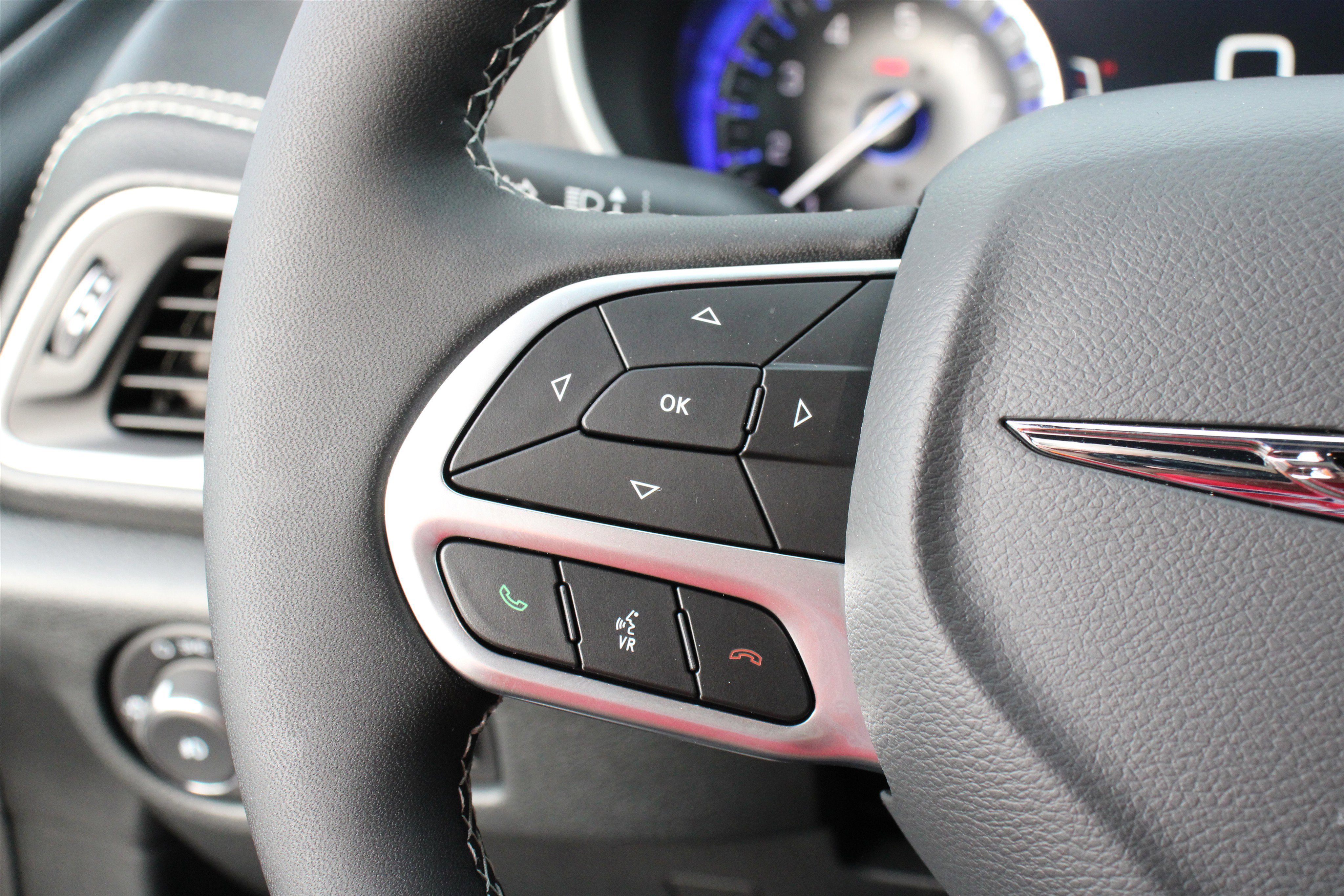 New 2026 Chrysler Pacifica Select image 12