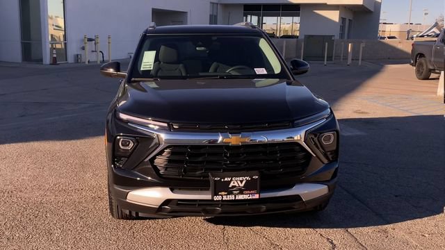 Used 2026 Chevrolet TrailBlazer LT FWD image 3
