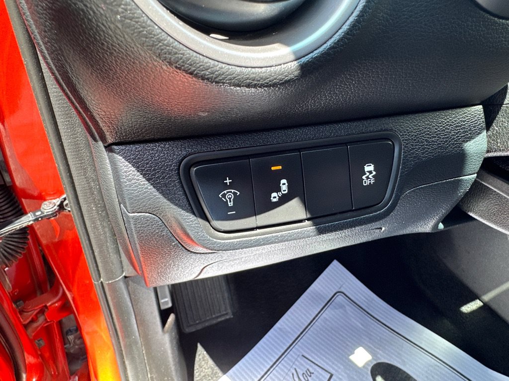 Used 2022 Kia Forte LXS w/ LXS Technology Package FWD image 19