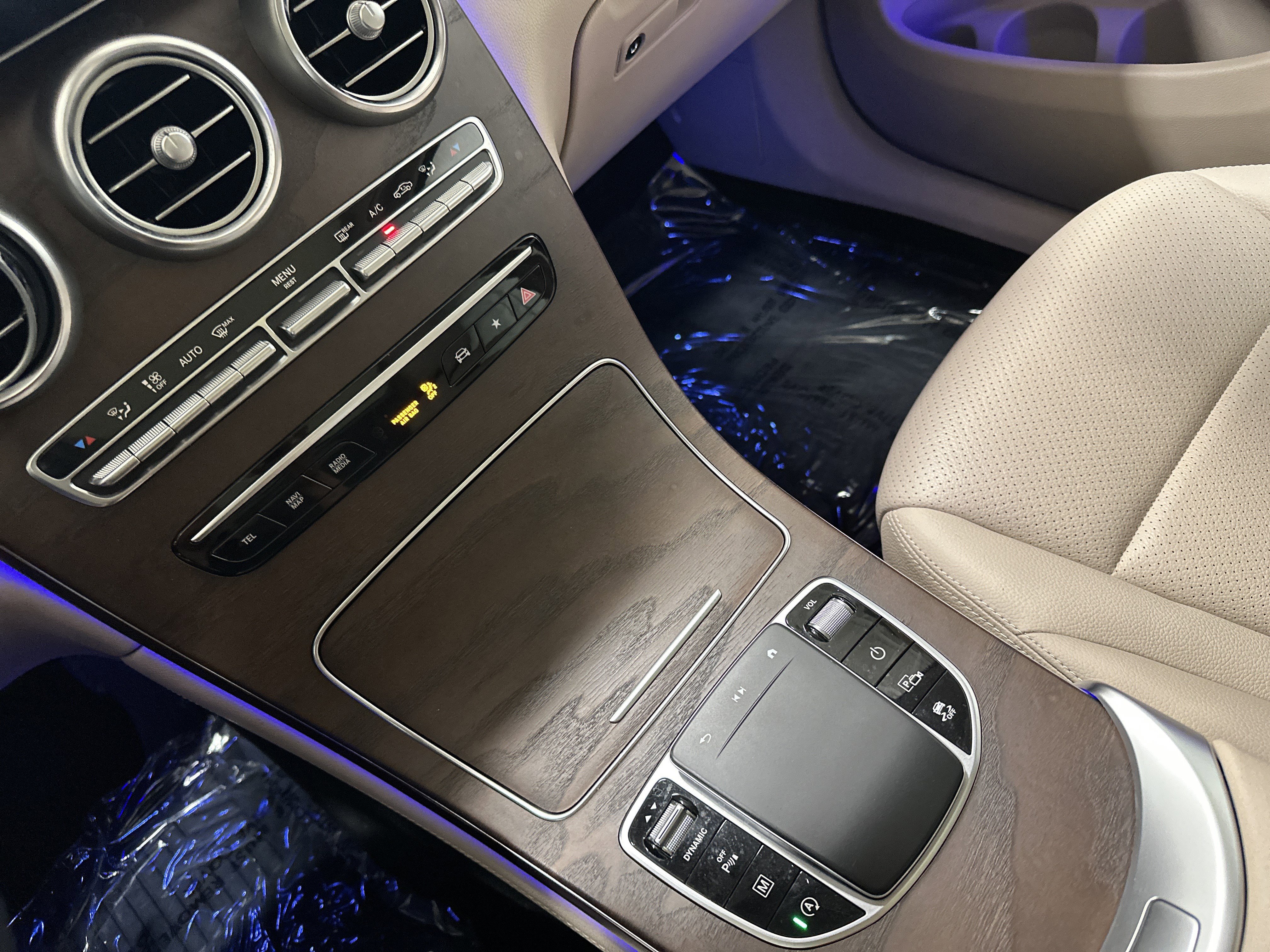 Used 2020 Mercedes-Benz GLC 300 4MATIC image 27