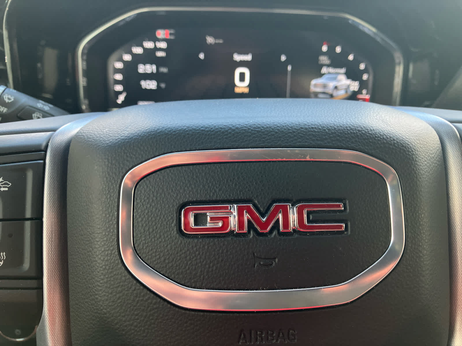 Used 2025 GMC Sierra 1500 SLE AWD/4WD image 17