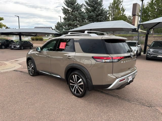 Certified 2025 Nissan Pathfinder Platinum AWD/4WD image 5