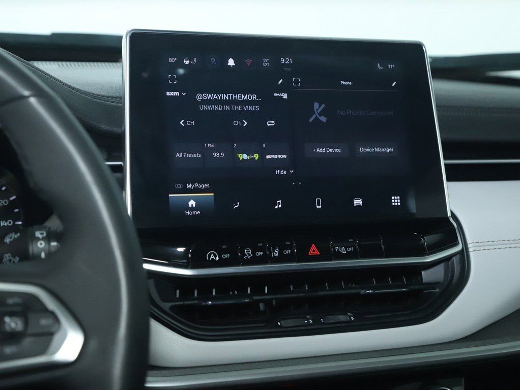 Used 2025 Jeep Compass Limited image 25