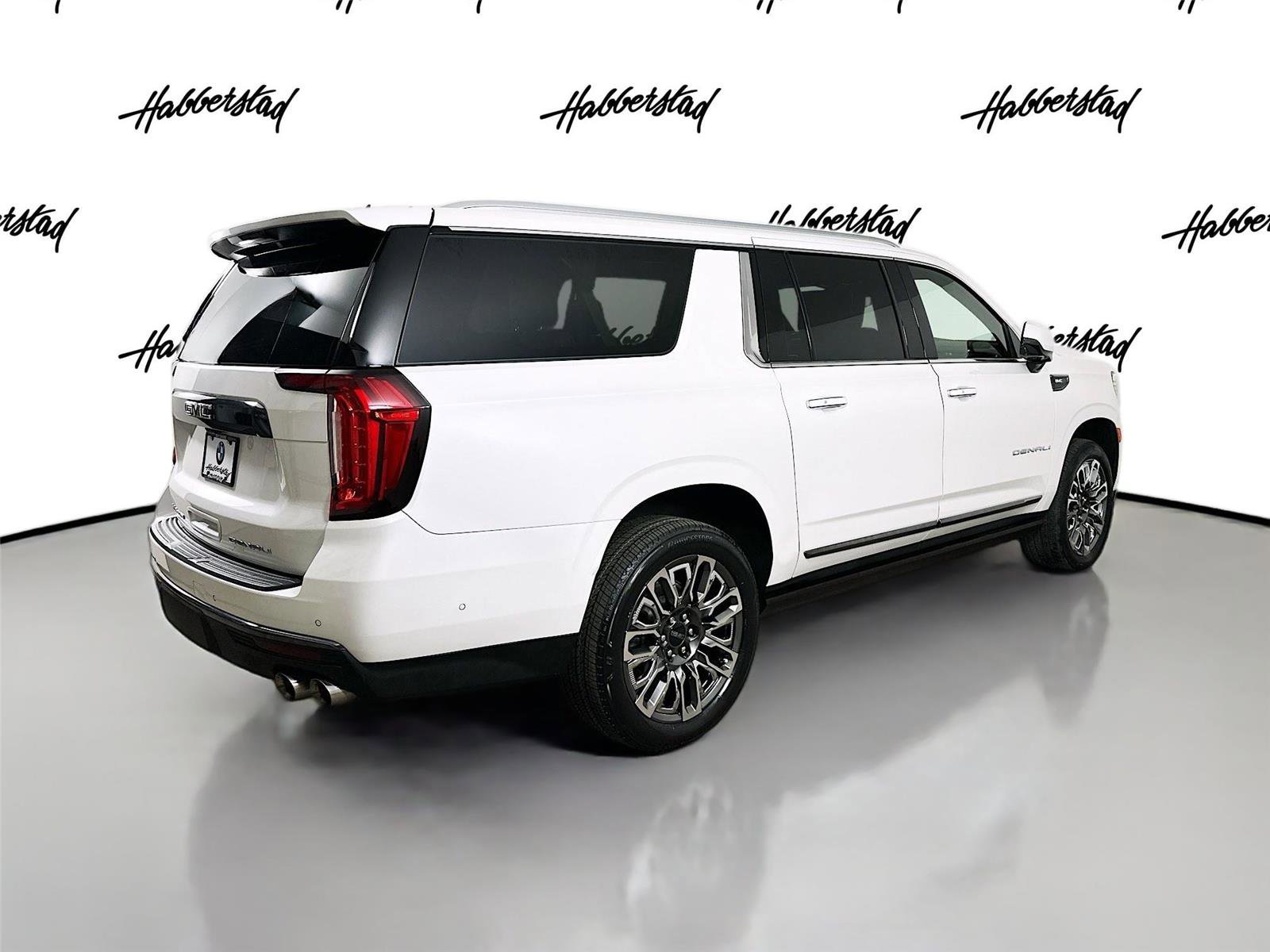 Used 2023 GMC Yukon XL Denali Ultimate image 5