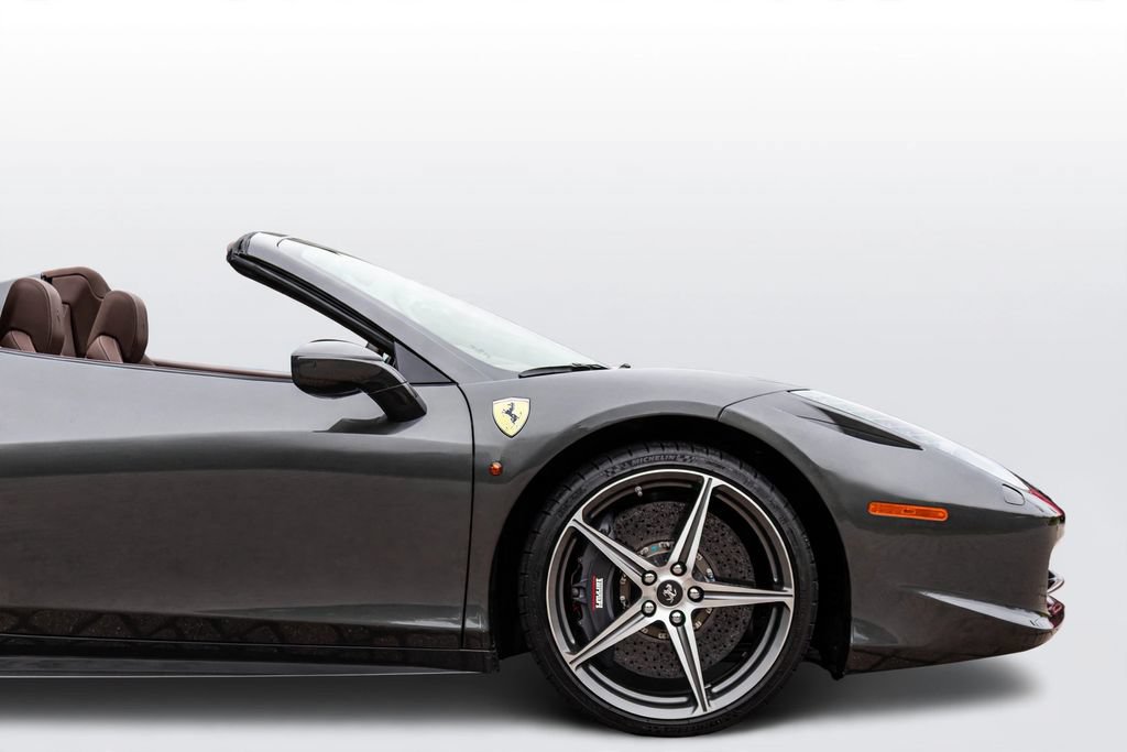 Used 2013 Ferrari 458 Spider RWD image 17