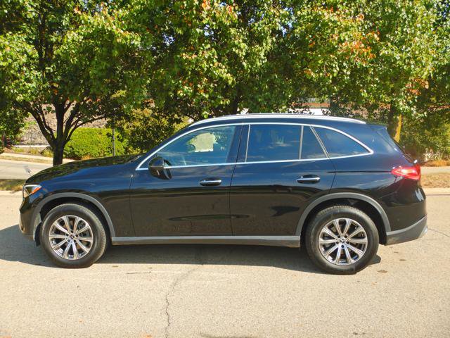 Used 2024 Mercedes-Benz GLC 300 4MATIC image 11