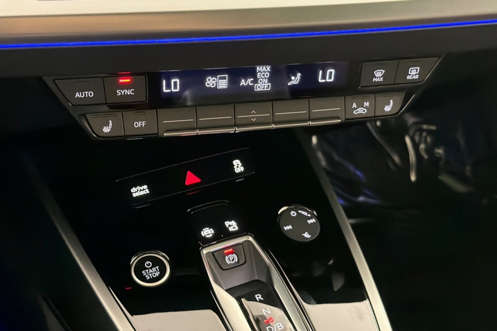 Certified 2023 Audi Q4 e-tron Premium Plus w/ Premium Plus AWD/4WD image 18