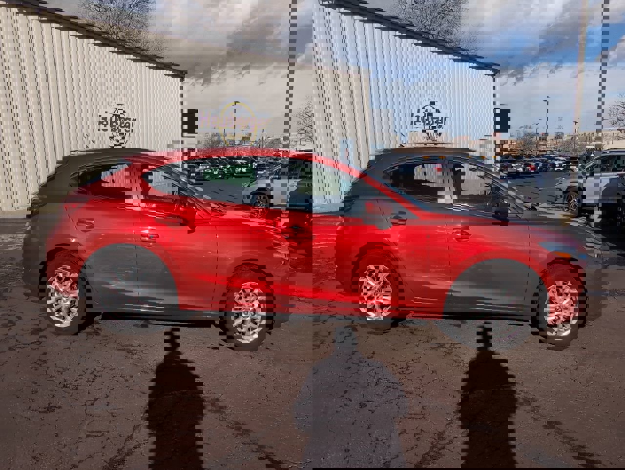 Used 2018 MAZDA MAZDA3 Sport image 8