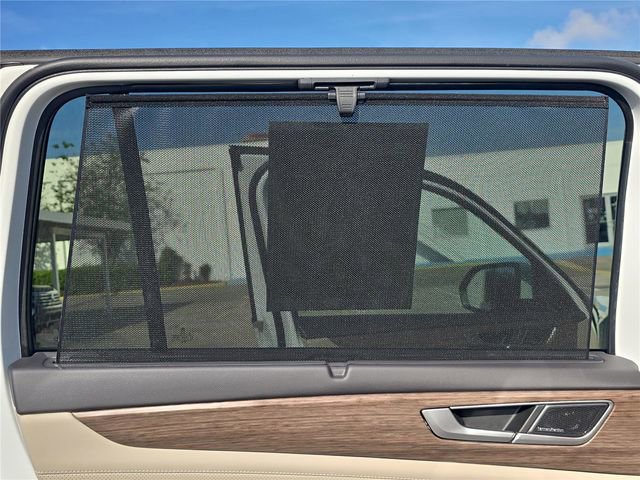 Used 2025 Volkswagen Atlas SEL Premium R-Line AWD/4WD image 13