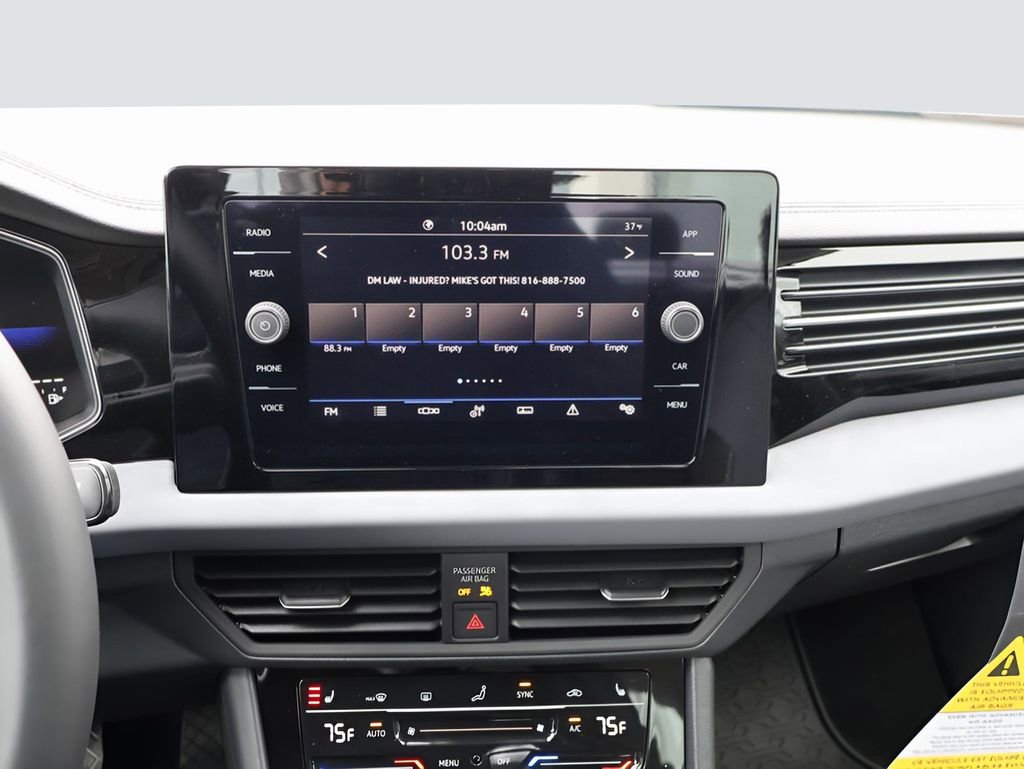 Used 2025 Volkswagen Jetta SE image 23