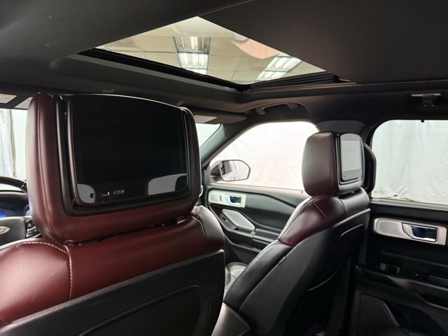 Certified 2020 Ford Explorer Platinum w/ Premium Technology Package AWD/4WD image 19