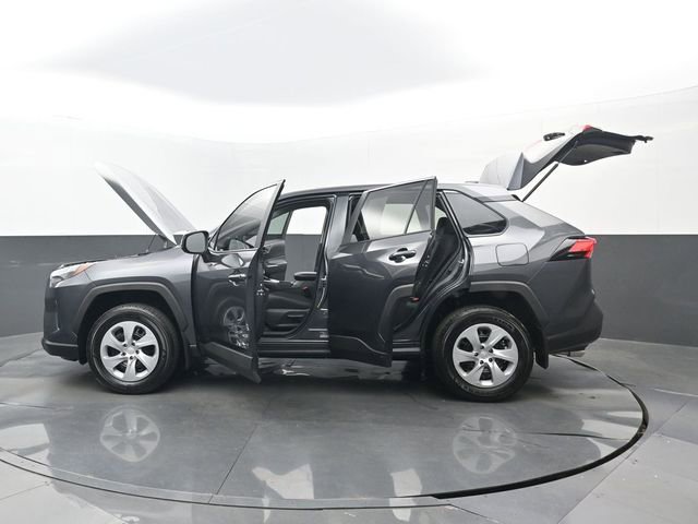 Used 2025 Toyota RAV4 LE FWD image 31