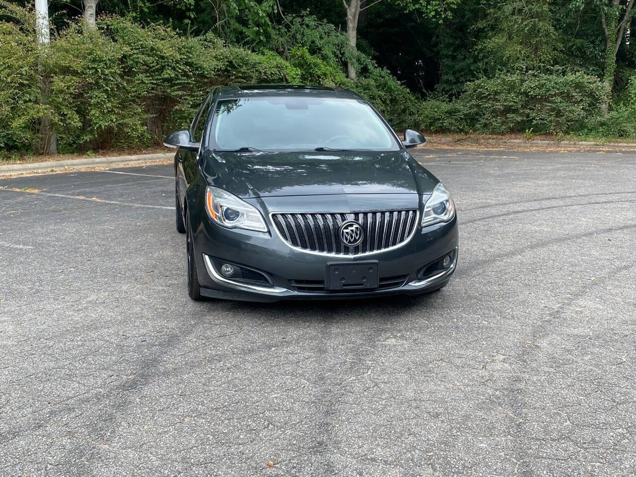Used 2017 Buick Regal Sport Touring FWD image 2