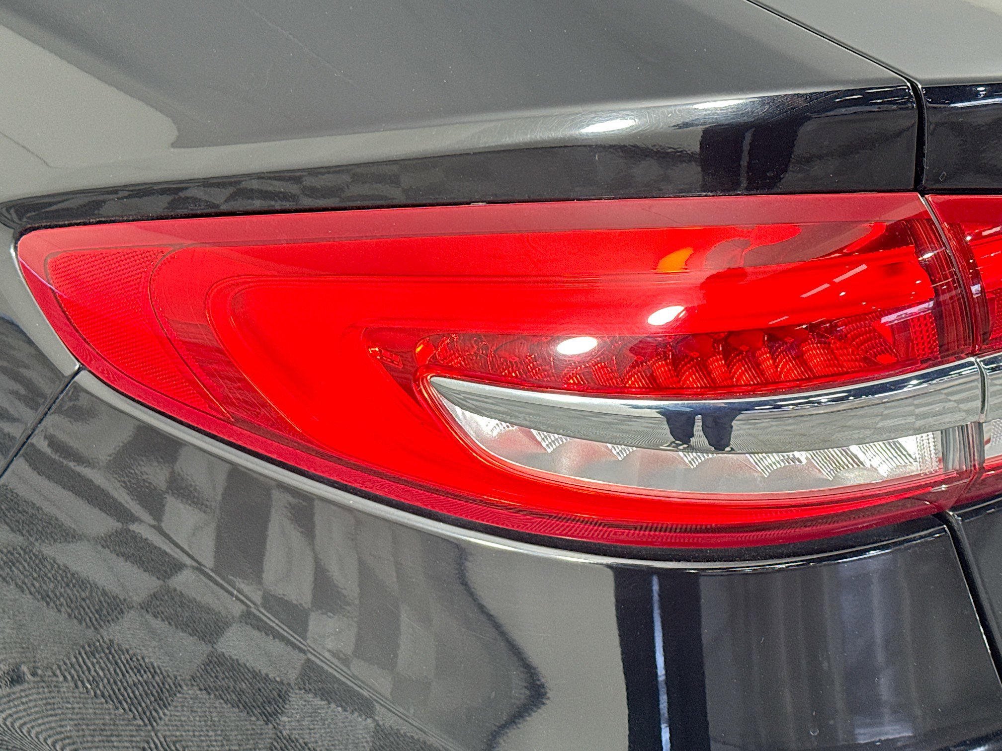 Used 2017 Ford Fusion SE image 64