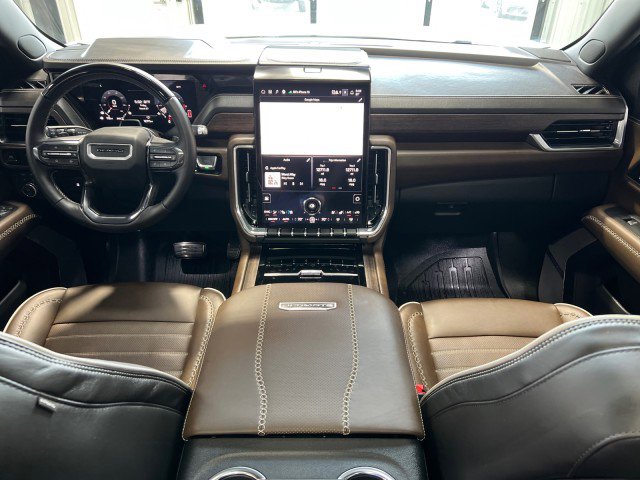 Used 2025 GMC Yukon XL Denali Ultimate w/ LPO, Floor Liner Package image 10