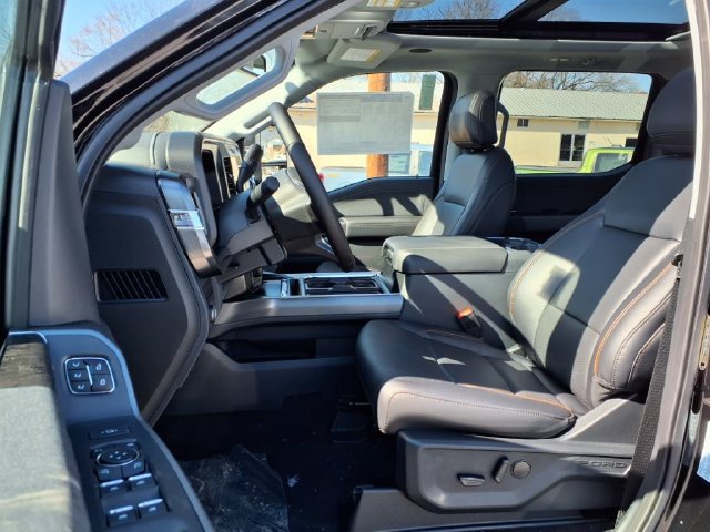 Used 2025 Ford F350 Lariat w/ Lariat Ultimate Package AWD/4WD image 8