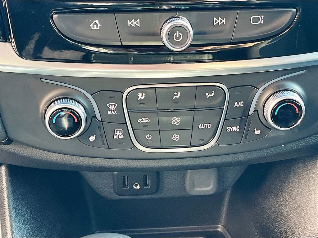 Used 2023 Chevrolet Traverse LT w/ LPO, Floor Liner Package image 16