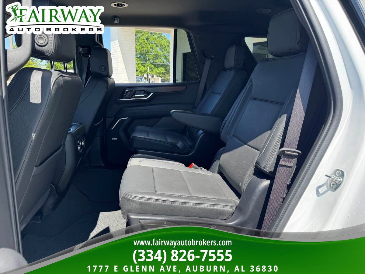 Used 2025 GMC Yukon Denali AWD/4WD image 16