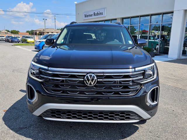 New 2026 Volkswagen Atlas Peak Edition AWD/4WD image 2