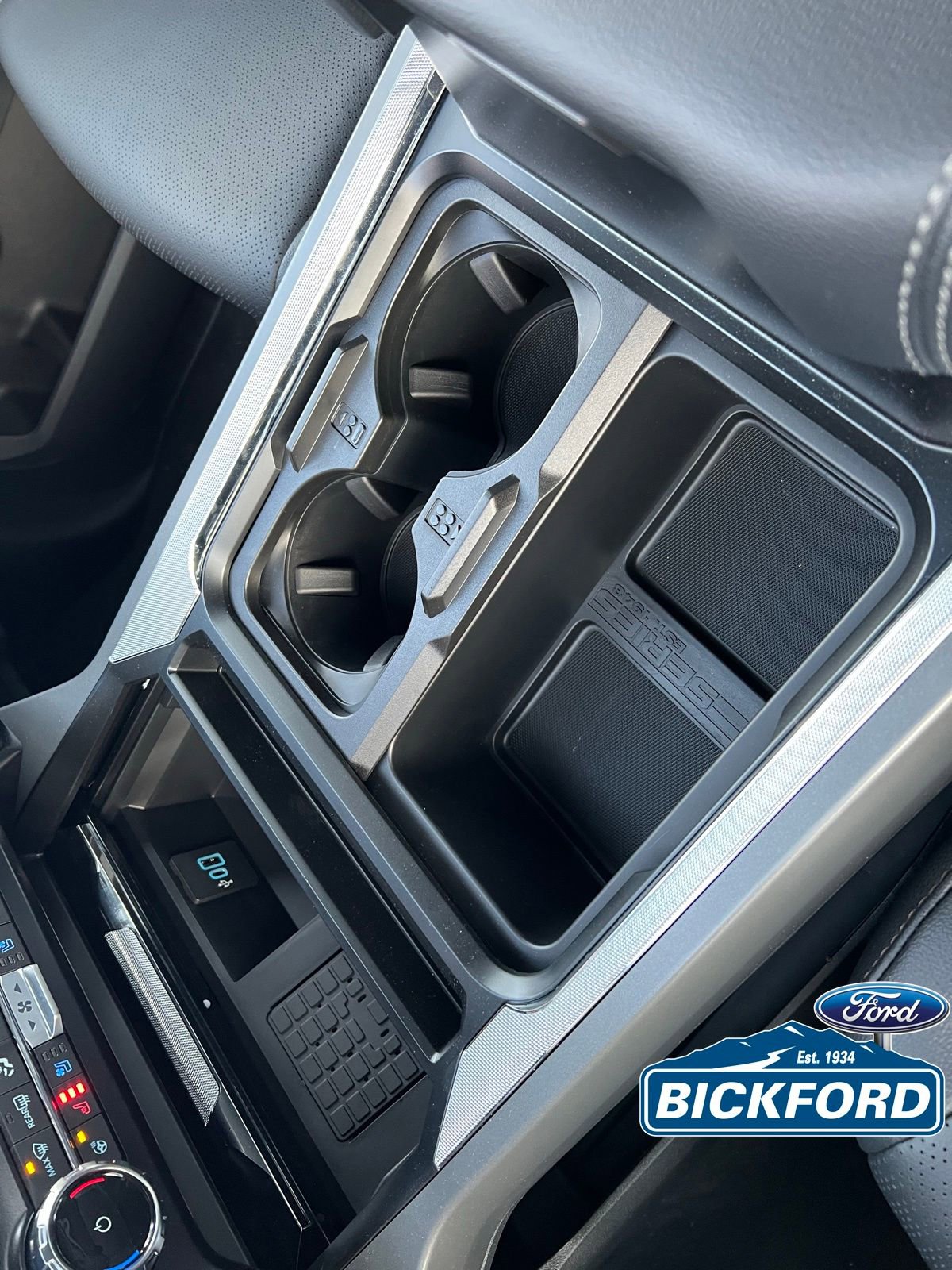 New 2025 Ford F350 Lariat w/ Lariat Ultimate Package image 15