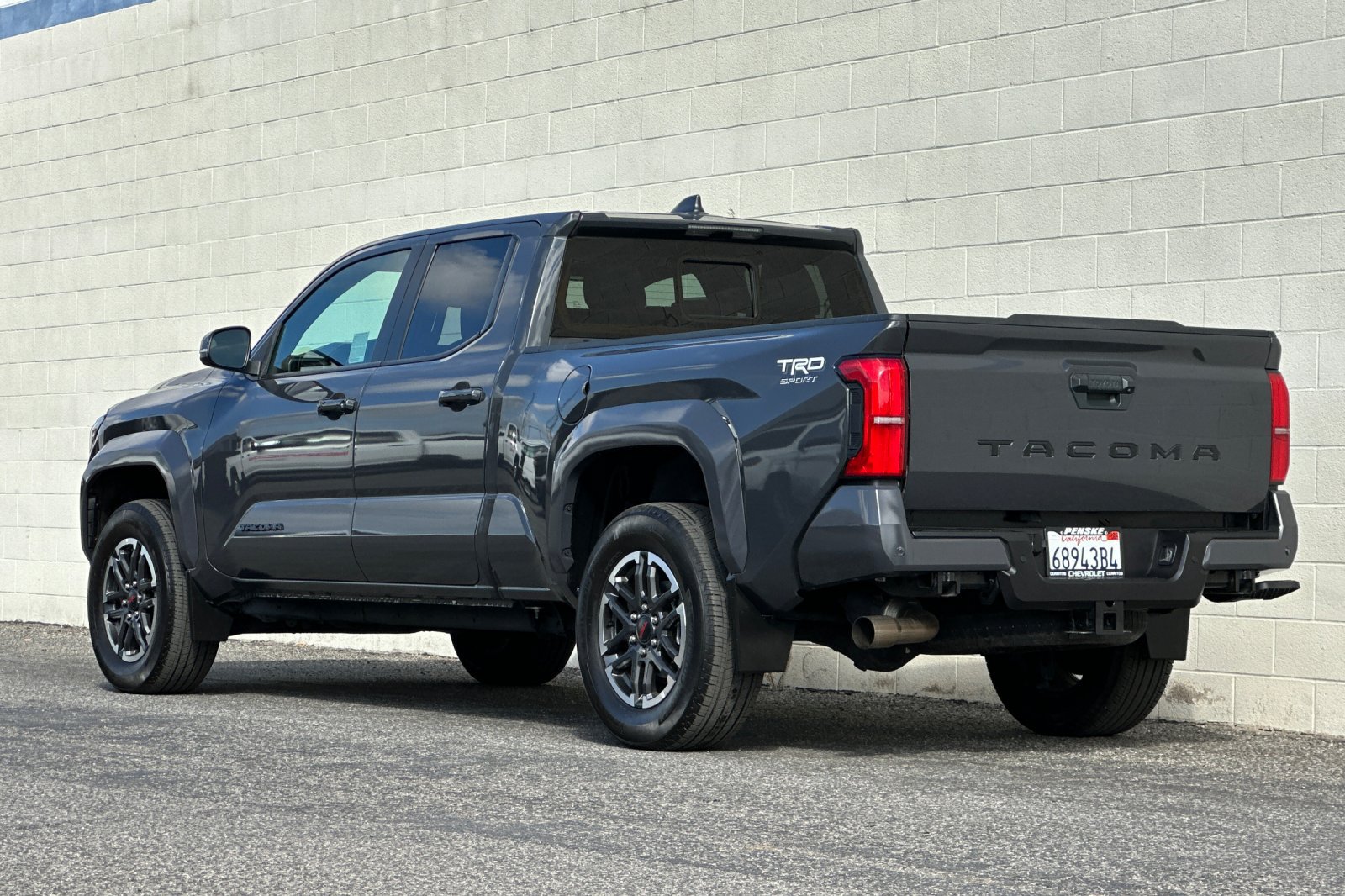 Used 2024 Toyota Tacoma TRD Sport w/ TRD Sport Upgrade Package RWD image 6