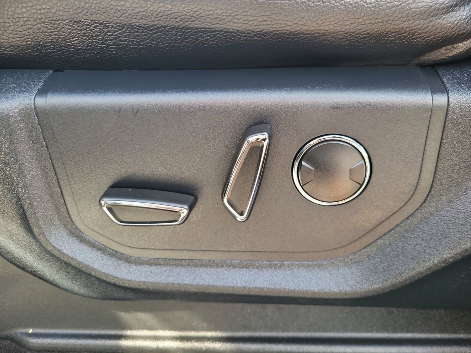 Used 2020 Ford Expedition Max Limited w/ Equipment Group 301A image 20