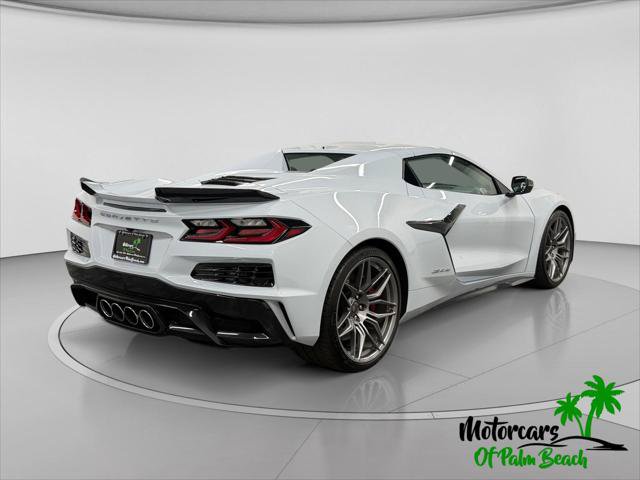 Used 2023 Chevrolet Corvette Z06 w/ Chrome Exterior Badge Package RWD image 5