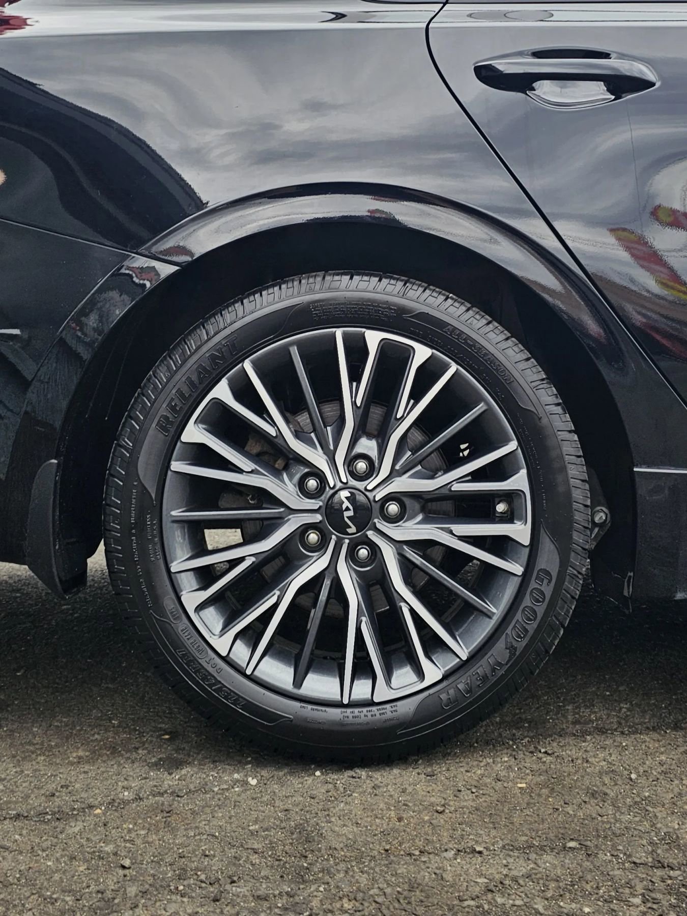 Used 2023 Kia Forte GT-Line w/ GT-Line Premium Package image 6