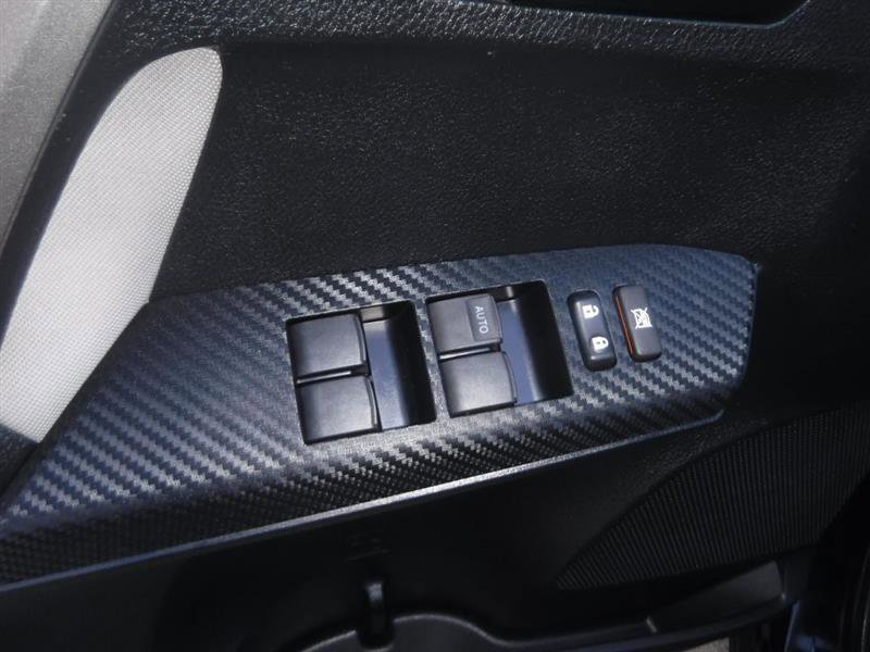 Used 2015 Toyota RAV4 LE FWD image 40