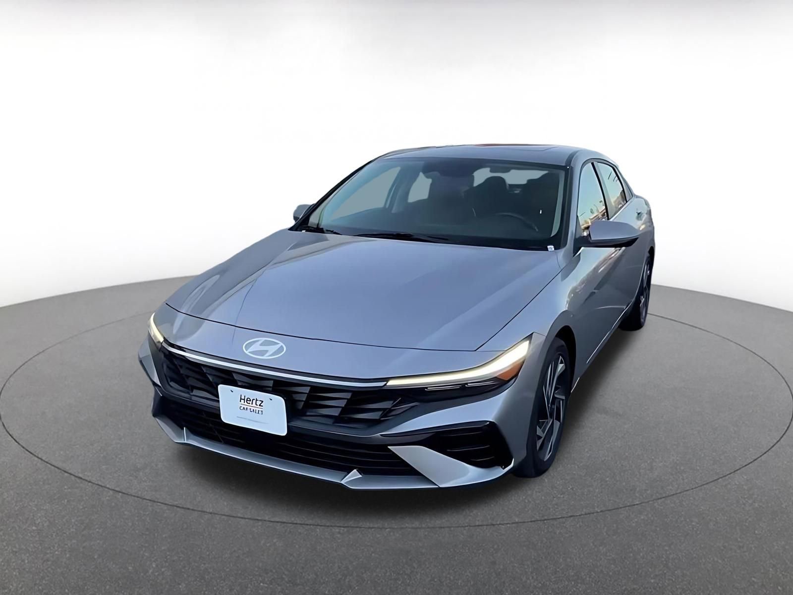 Used 2025 Hyundai Elantra Limited image 7