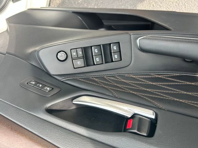 Used 2022 Toyota Avalon Limited w/ Advanced Safety Package FWD image 16