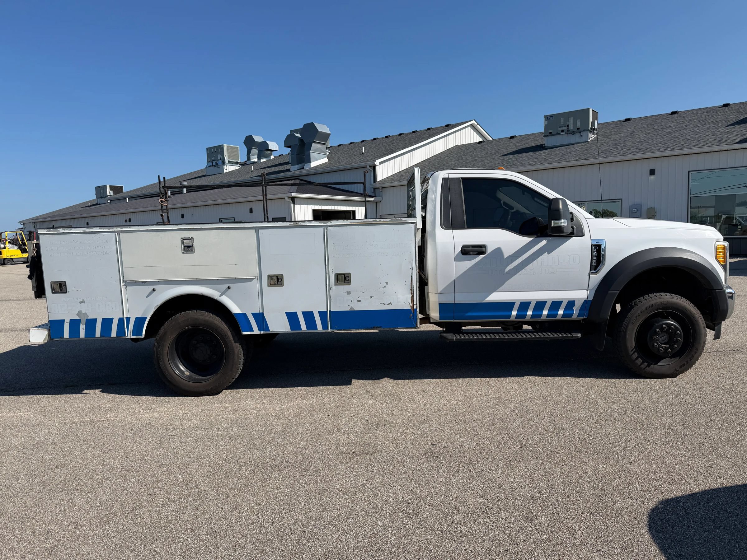 Used 2017 Ford F450 XL w/ Power Equipment Group AWD/4WD image 4