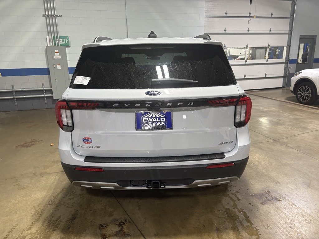 New 2026 Ford Explorer Active w/ Active Comfort Package image 7