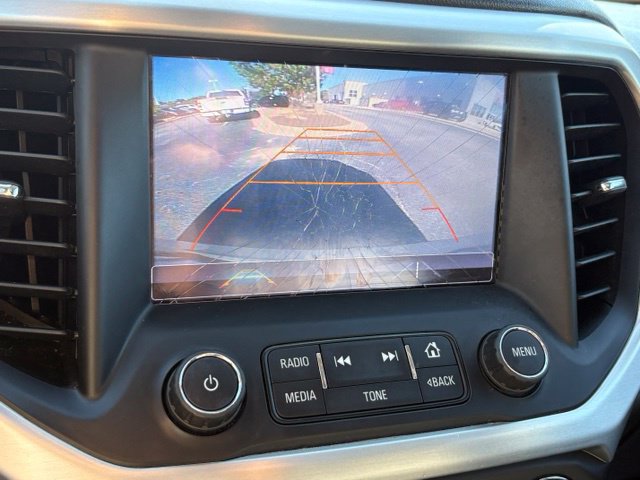 Used 2017 GMC Acadia SLT AWD/4WD image 16