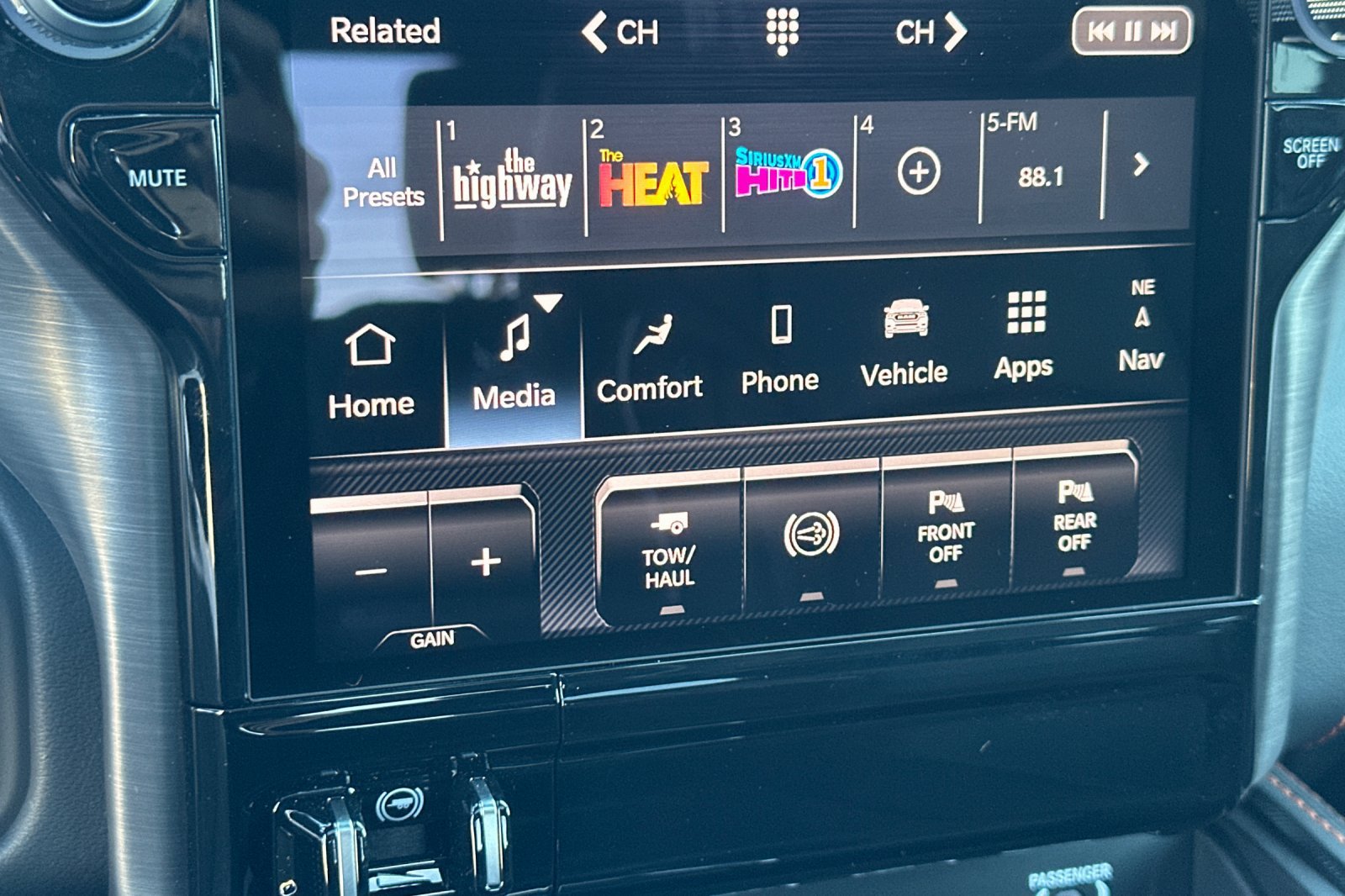 New 2027 RAM 2500 4x4 Crew Cab image 19