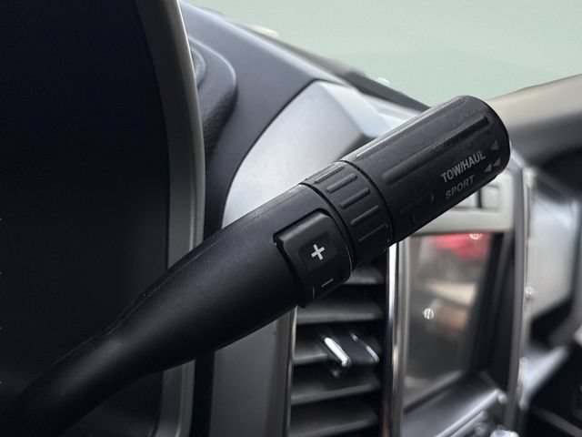 Used 2016 Ford F150 Lariat RWD image 38