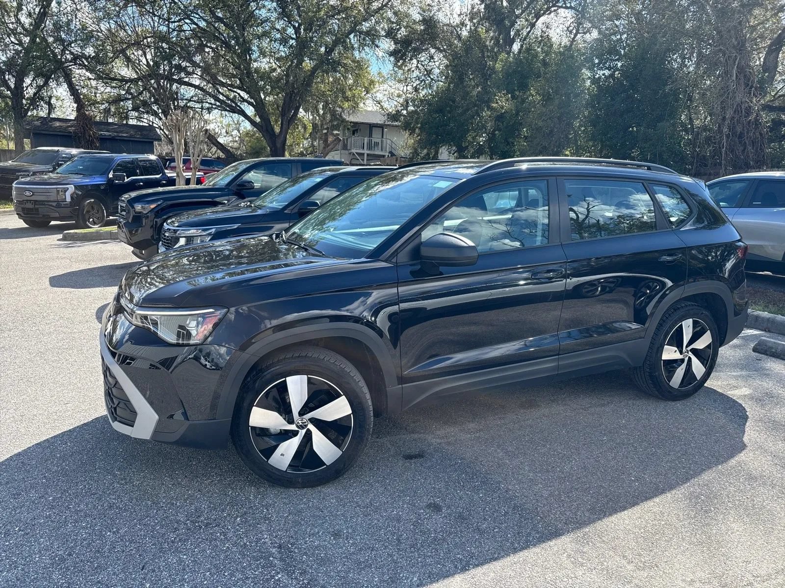 Used 2025 Volkswagen Taos S AWD/4WD image 3