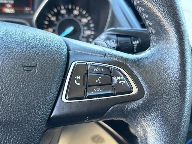 Used 2017 Ford Escape Titanium image 31