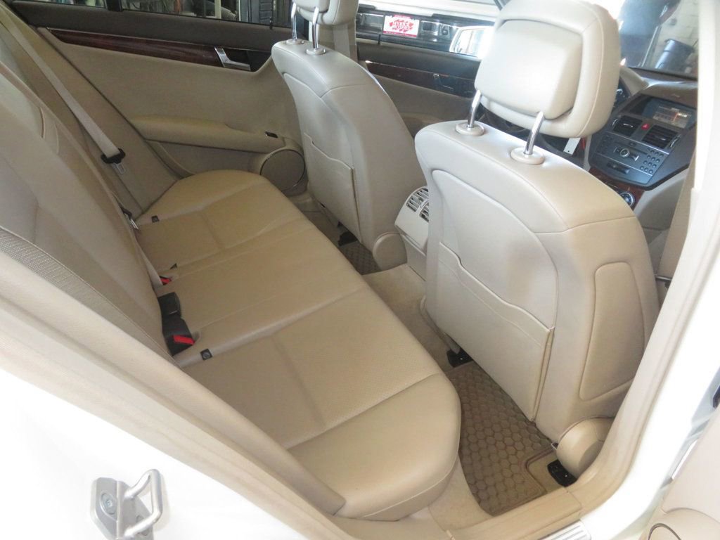 Used 2011 Mercedes-Benz C 300 Sedan image 27