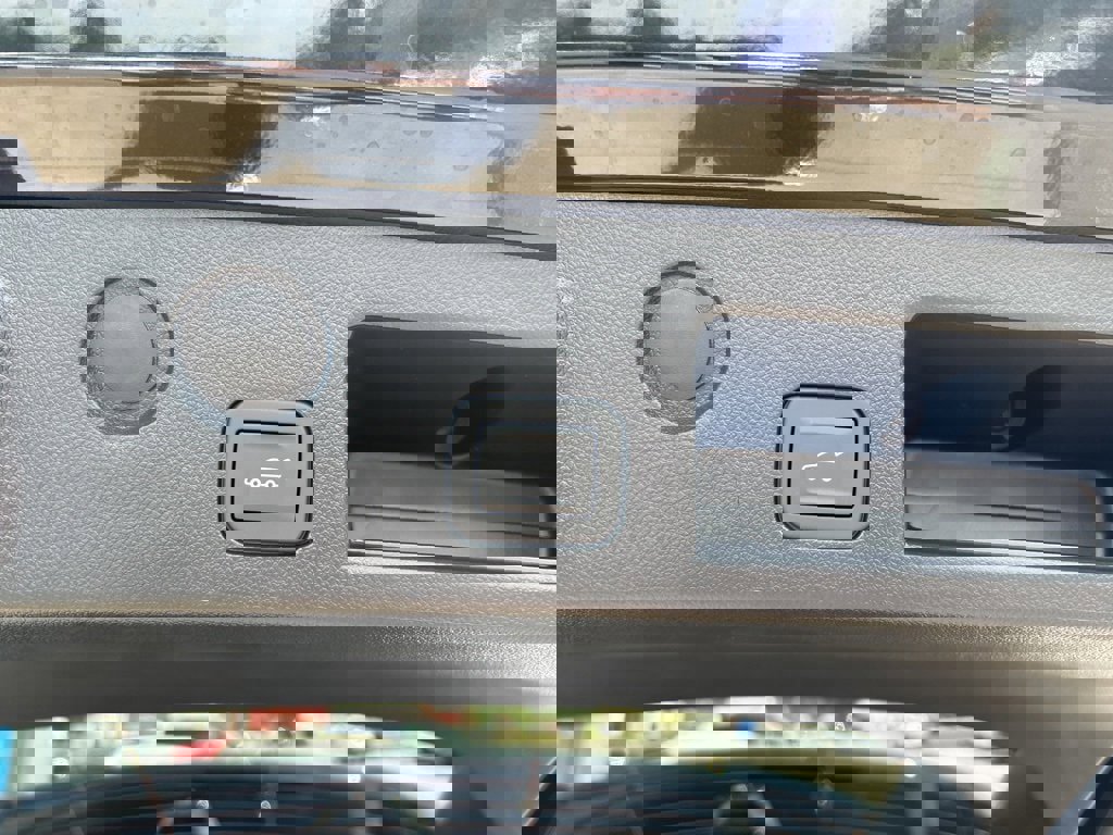 New 2026 GMC Terrain AT4 w/ Technology Package II image 9