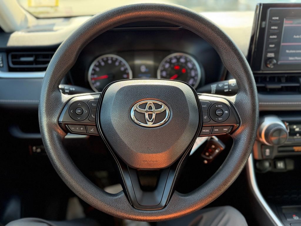 Used 2019 Toyota RAV4 LE AWD/4WD image 8